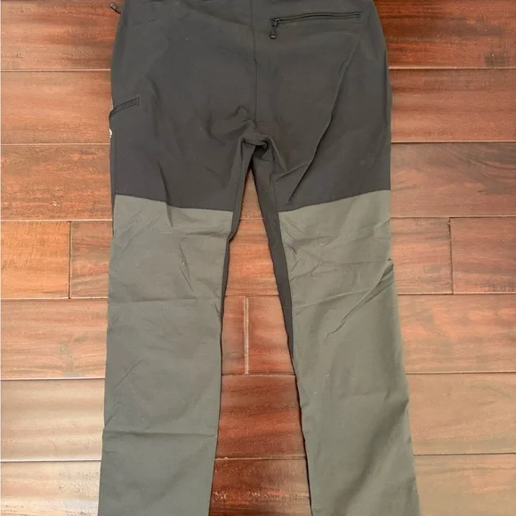 Black and Gray Cargo Pants from Mont Bell - Picture 5 of 5